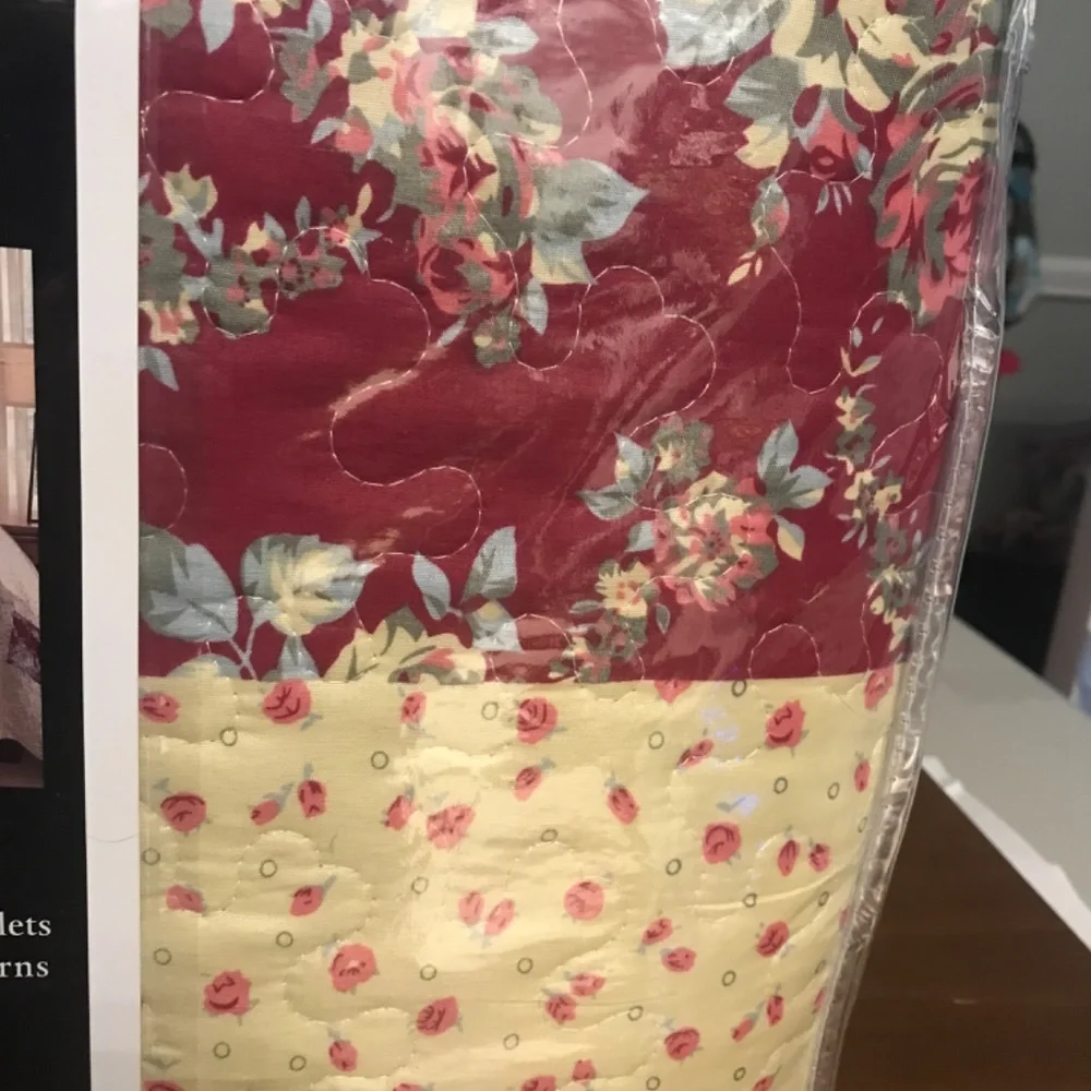Rose Cottage Grannycore Floral Quilt Reversible  Lightweight QUEEN SIZE FINAL…